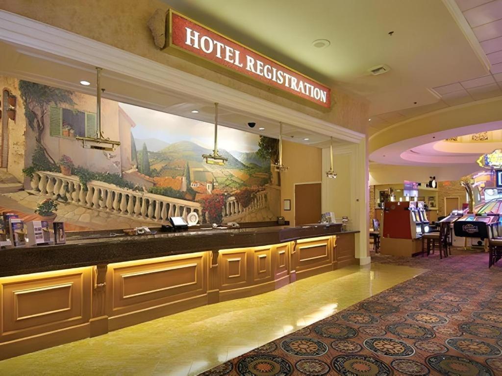 Resort Suncoast And Casino 4*