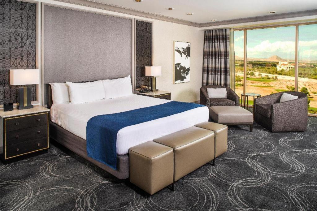 Resort Suncoast And Casino 4*