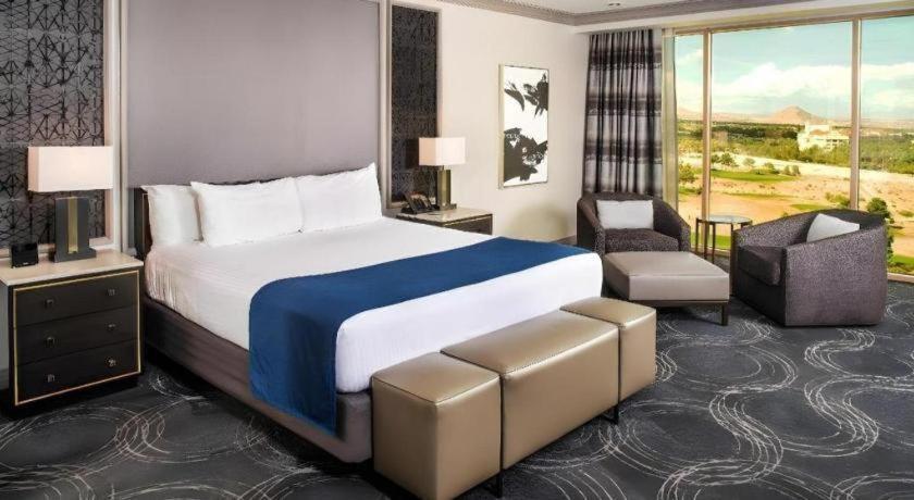 Suncoast And Casino Resort 4*
