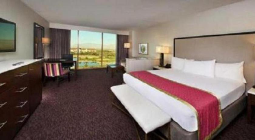 Suncoast And Casino 4*