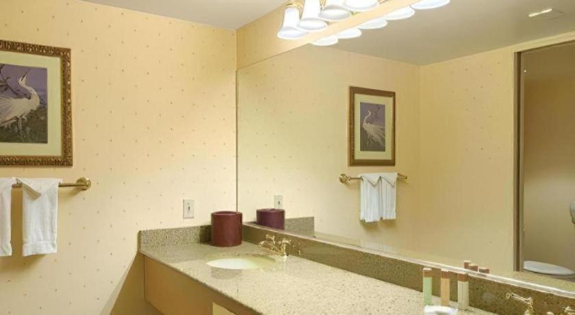 Suncoast And Casino Resort 4*