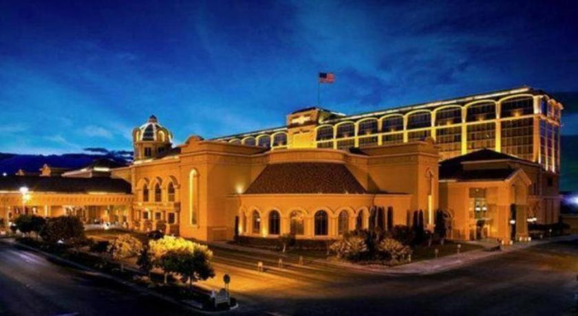 Suncoast And Casino 4*