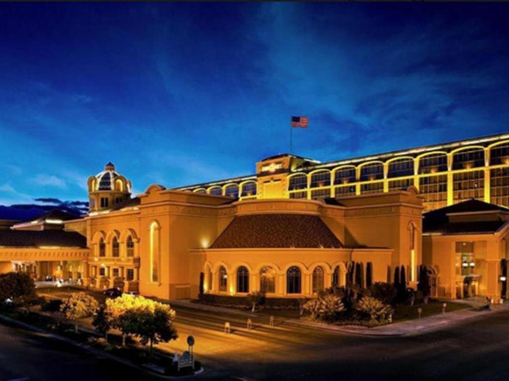 Suncoast And Casino Resort Las Vegas
