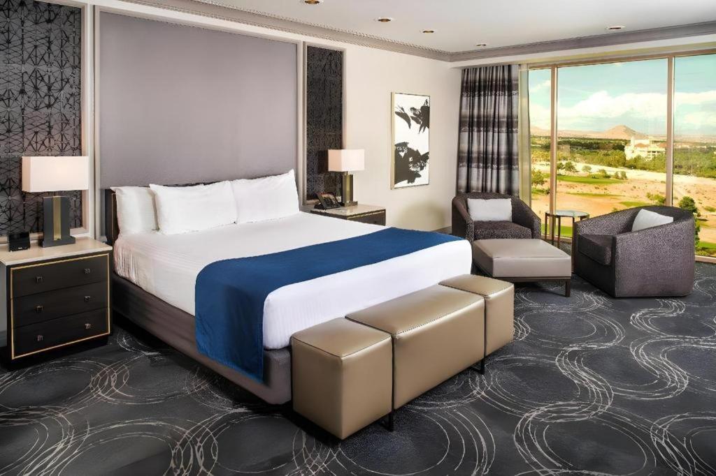 Suncoast And Casino Las Vegas
